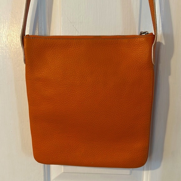 Vintage Loewe Senda Orange Pebbled Leather Logo Embossed Crossbody Bag - Picture 8 of 13